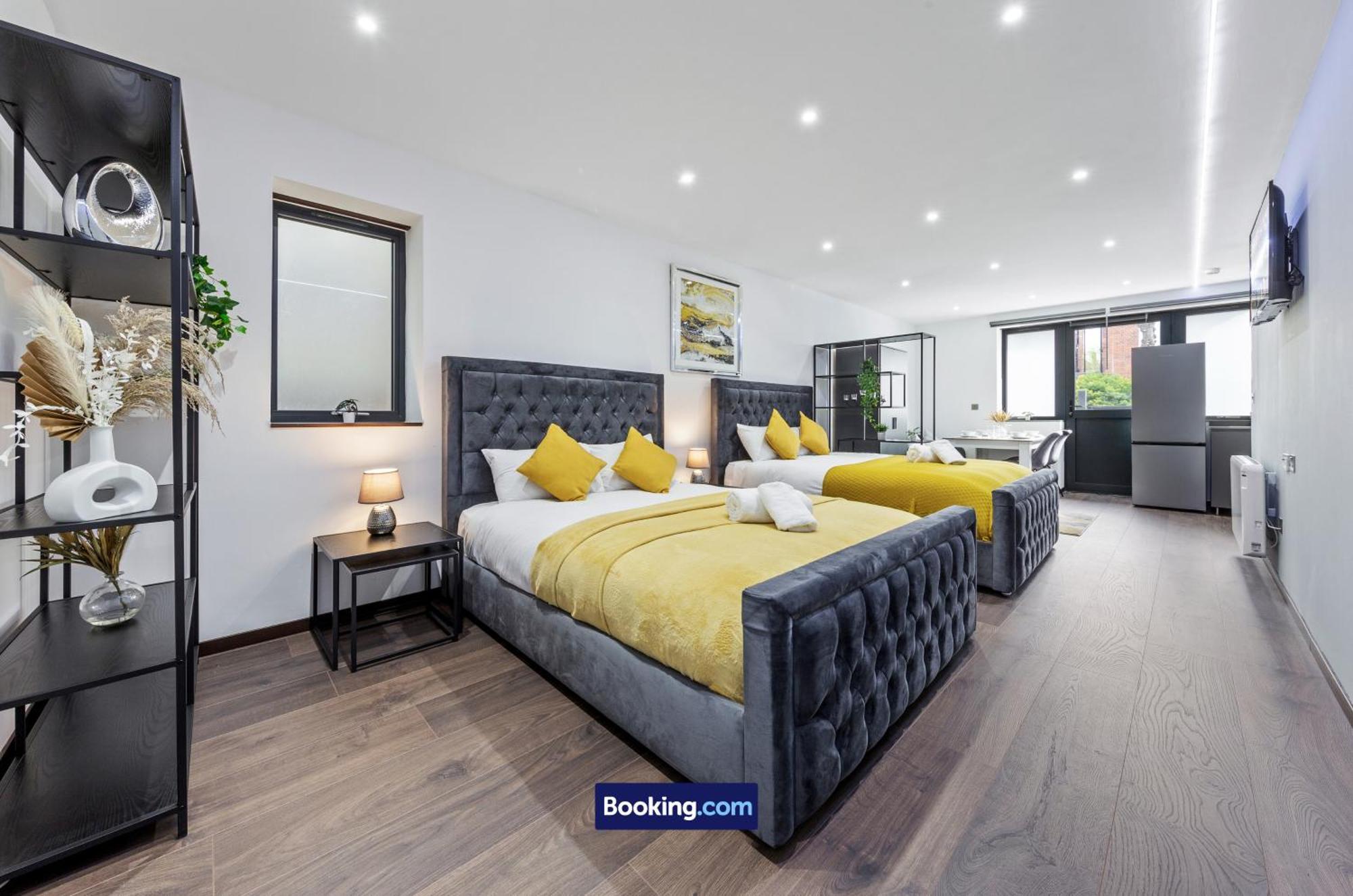 Stylish Studio Apt By Stay Smart Short Lets & Serviced Accommodation Woodstock With Free Wifi London Exterior photo